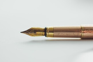 photo: gold fountain pen