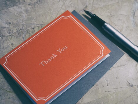 photo: fold over thank you note and pen