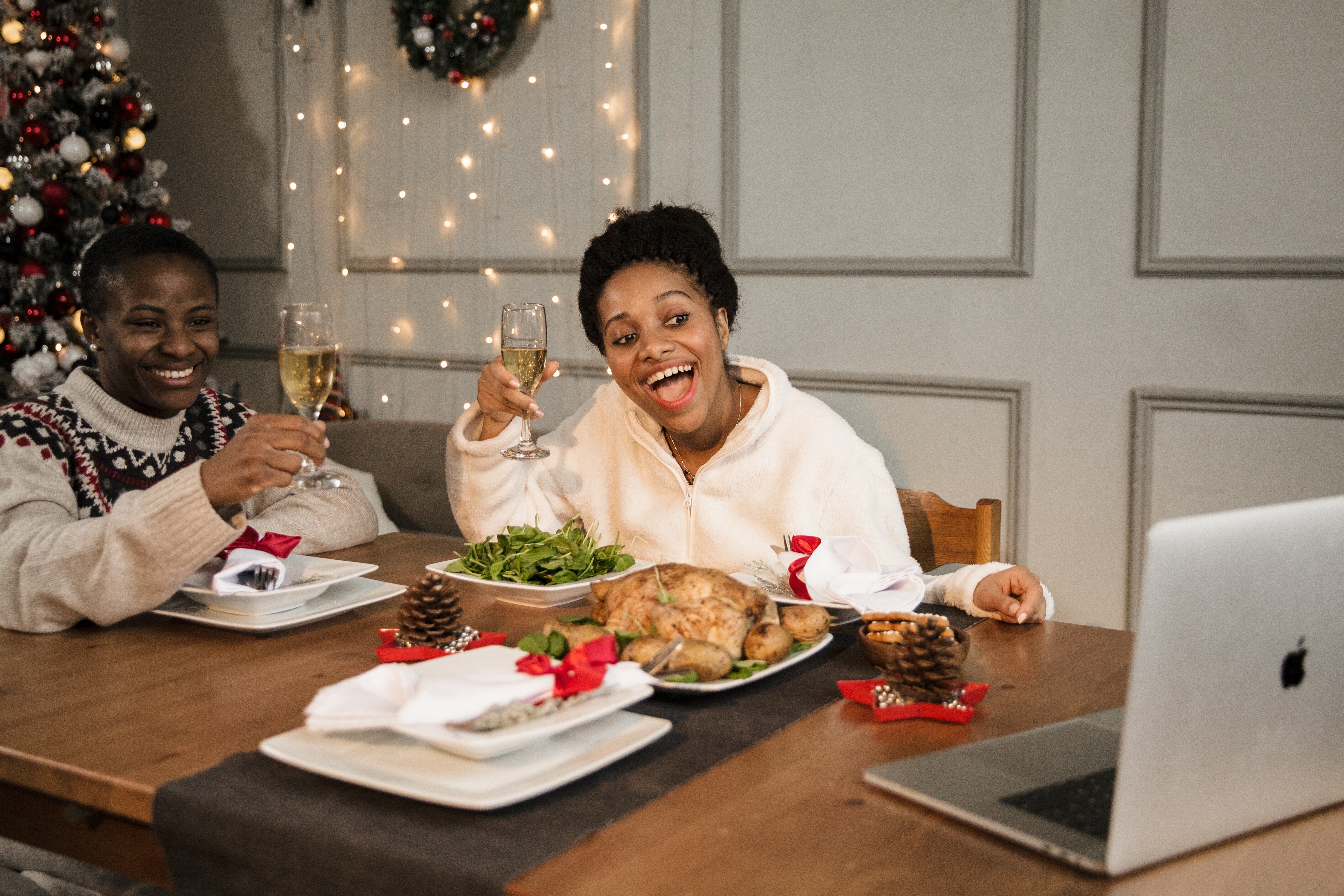 So You Want to Host a Holiday Dinner Party - Tagg Magazine