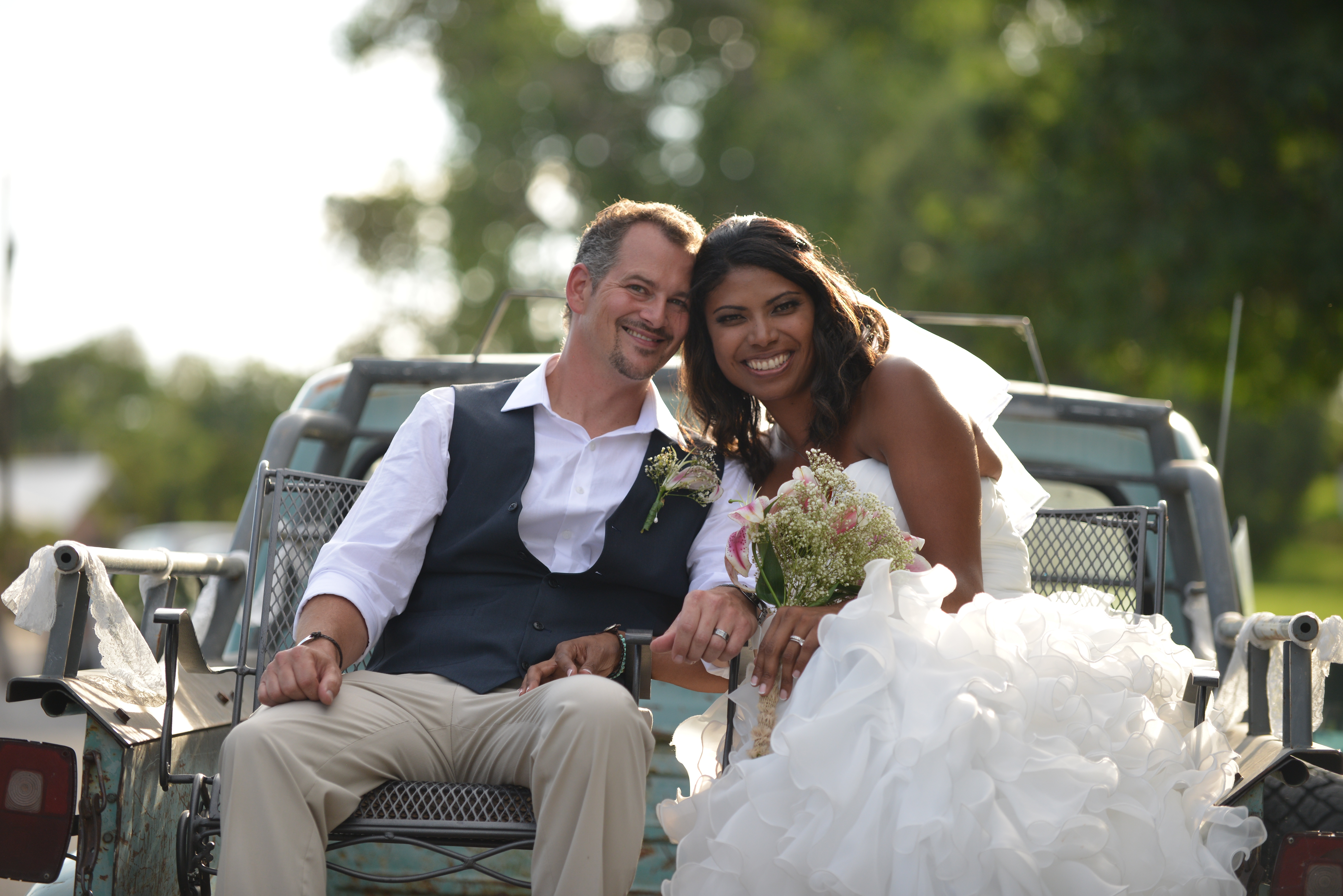 https://emilypost.com/client_media/images/happynewlyweds.jpg